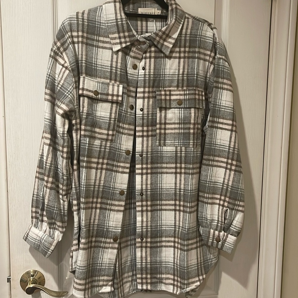 Medium flannel shacket.